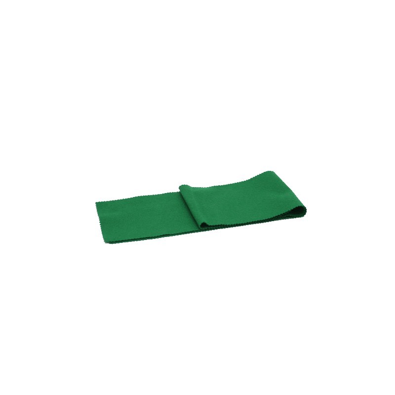 Couvre clavier vert pour piano.